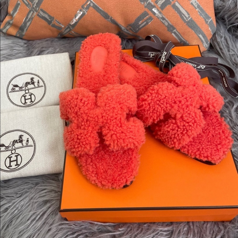 Hermès Oran Teddy Wool sandals 39